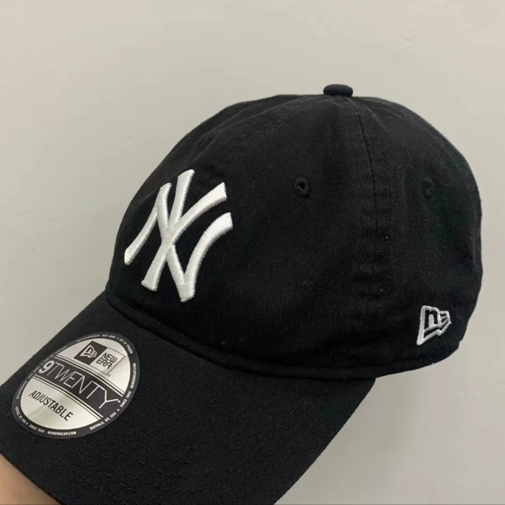 hat - Picture 2 of 5
